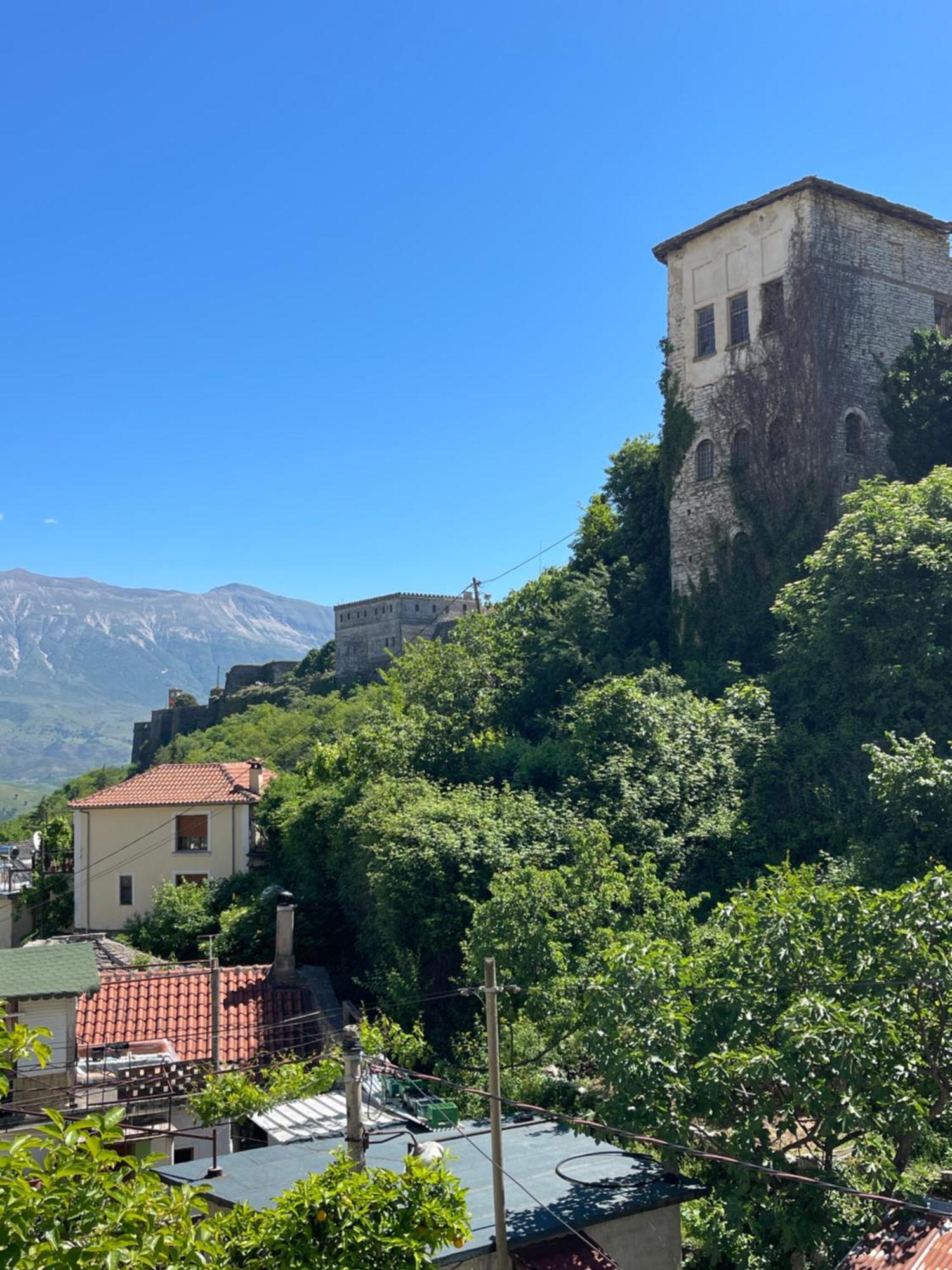 Latifi Guesthouse Gjirokaster Exterior photo